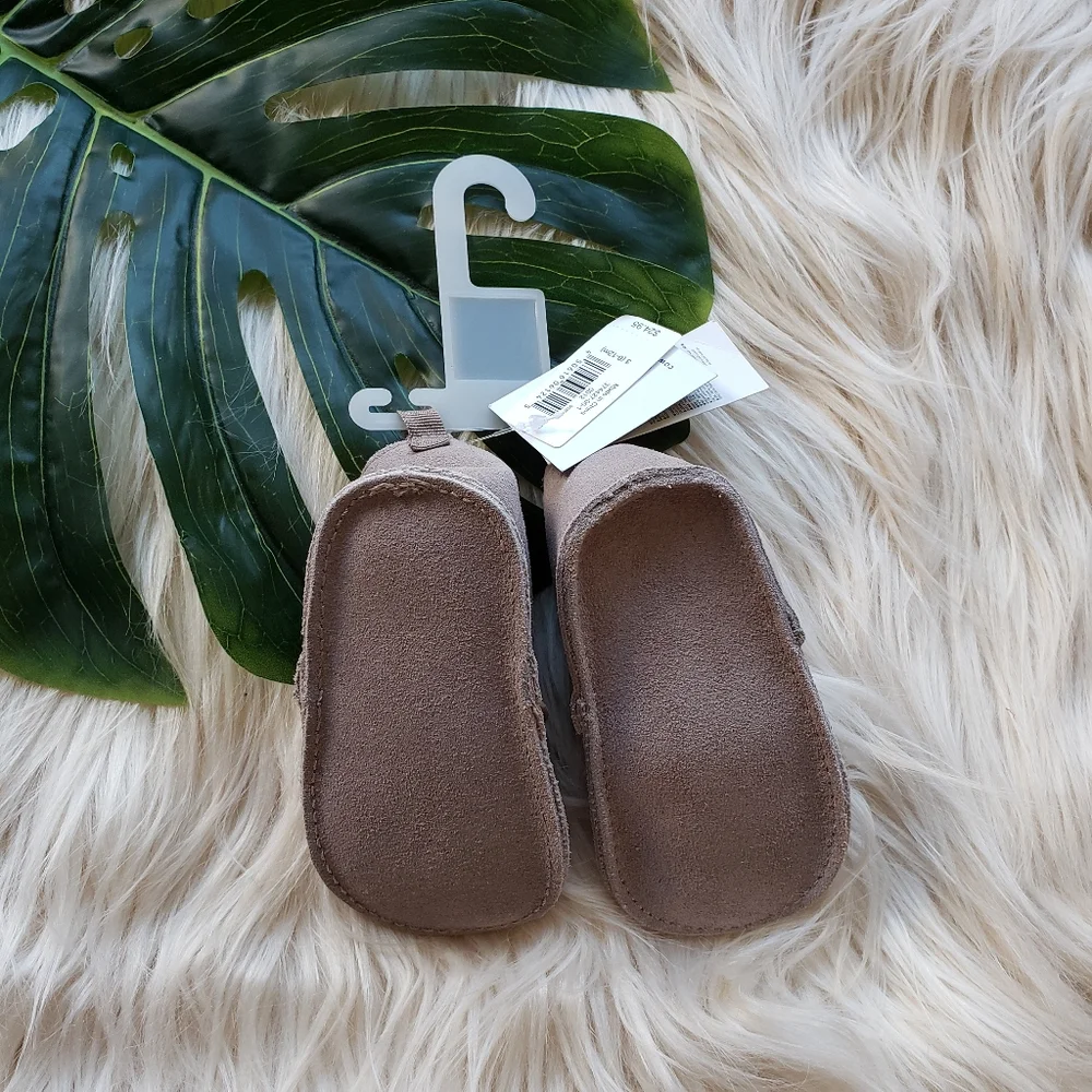 NWT Baby Gap 6-12 Months Suede Leather Baby Booties